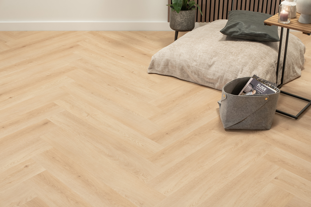 Floer Walvisgraat PVC Cetus Creme sfeer front boven.jpg